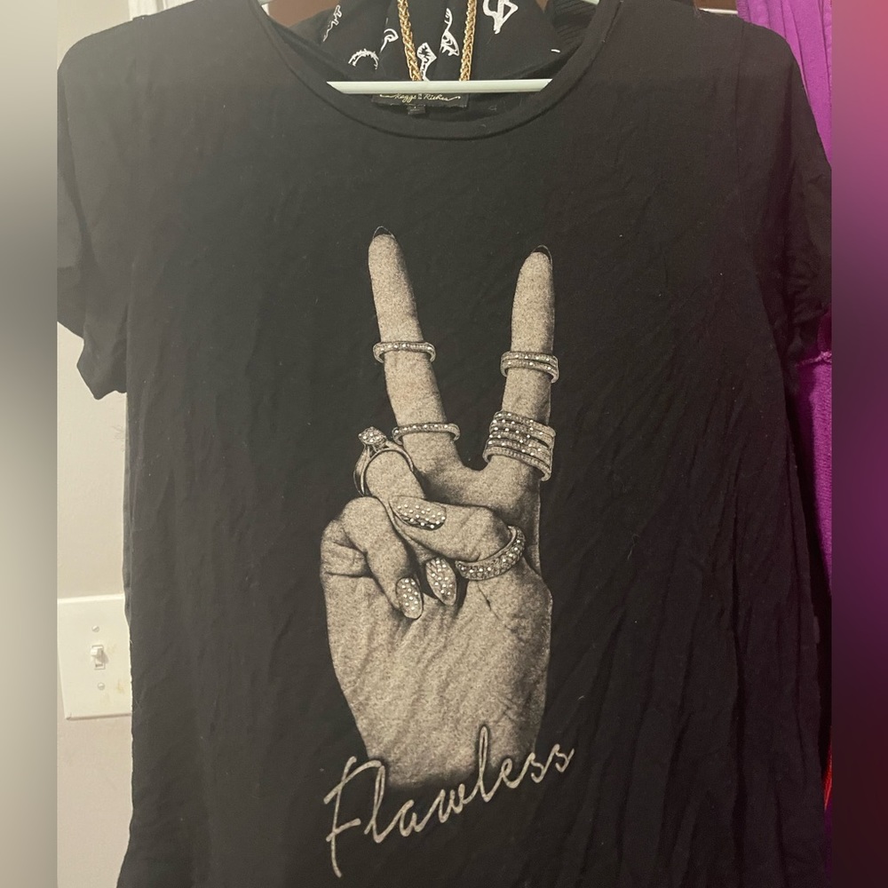 Black t-shirt| size L